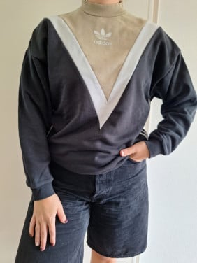 Adidas sweater mt. L