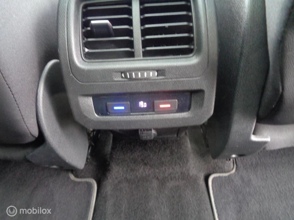 Volkswagen Touran 1.5 tsi comfortline business 7p/airco/pano/stoelverw/came