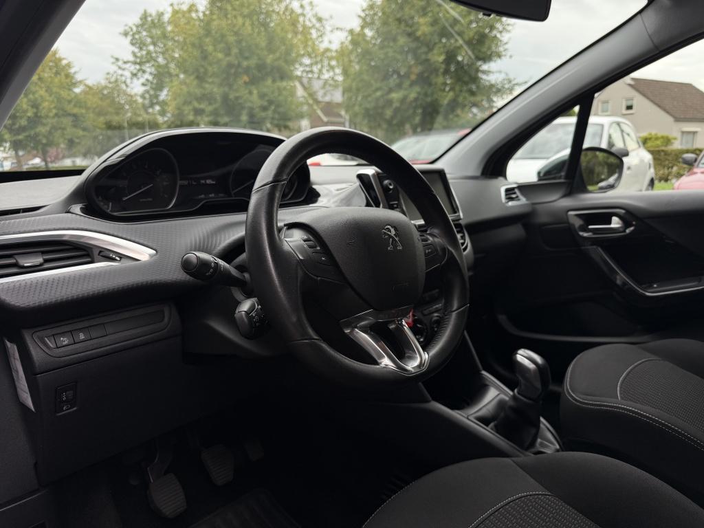 Peugeot 208 1.2 pt style