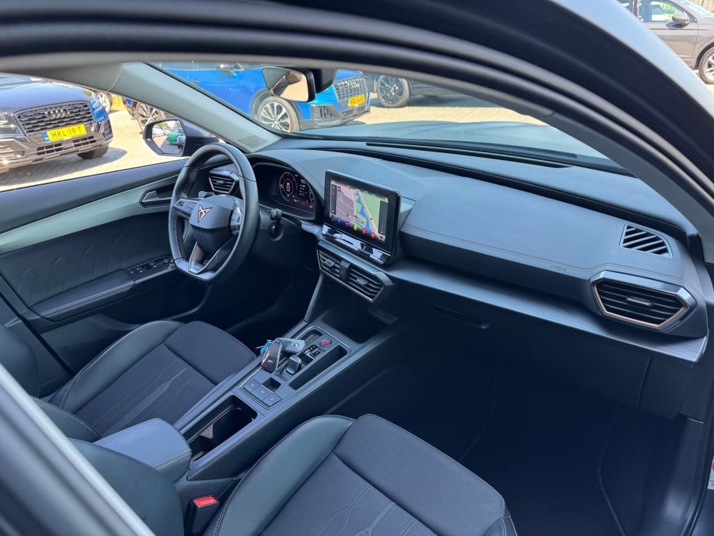 Cupra Formentor 1.4 e-hybrid business * matt grijs * navigatie * trekhaak