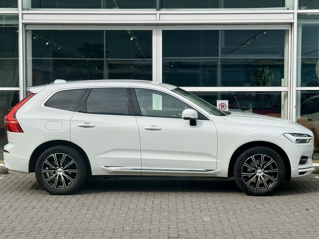 Volvo XC60 t5 255pk awd inscription| leder| stoel.verw| navi| getint glas