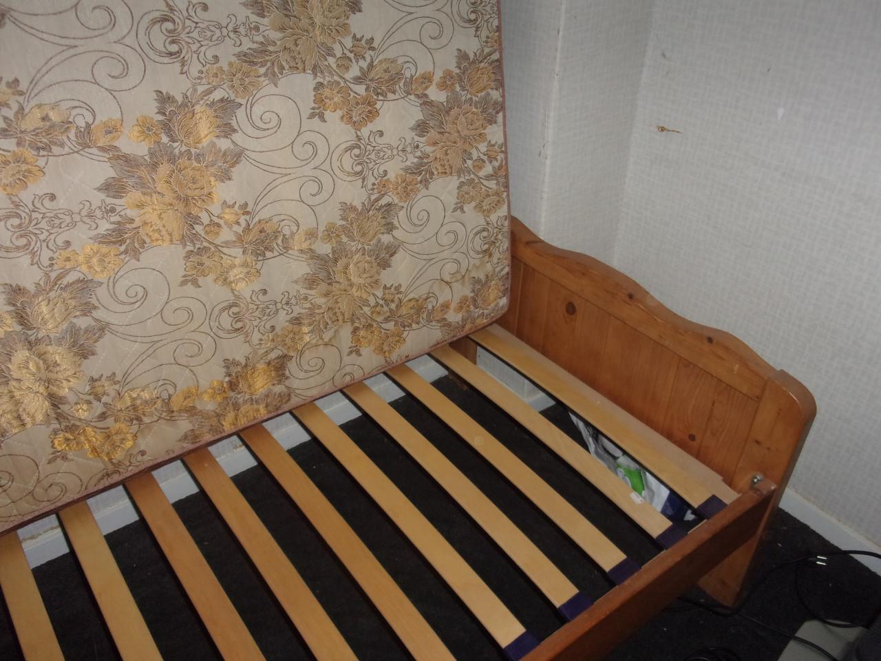 Bed + Latenbodem + Matras (1 persoons)