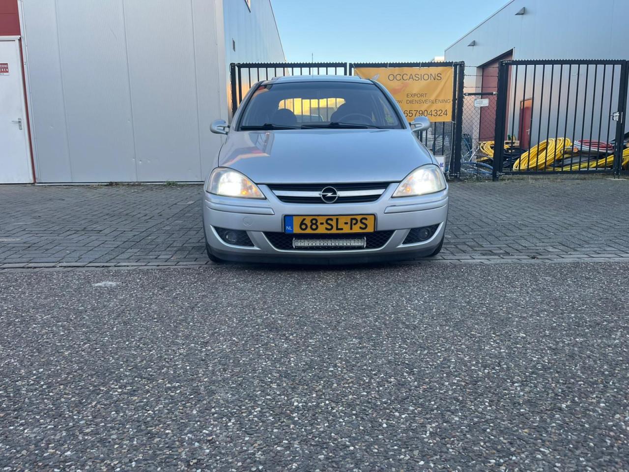 1.8-16V Gsi Silverline/ Dakraam/Airco/Elek Spiegels/ Sportieve velg Uitlaat