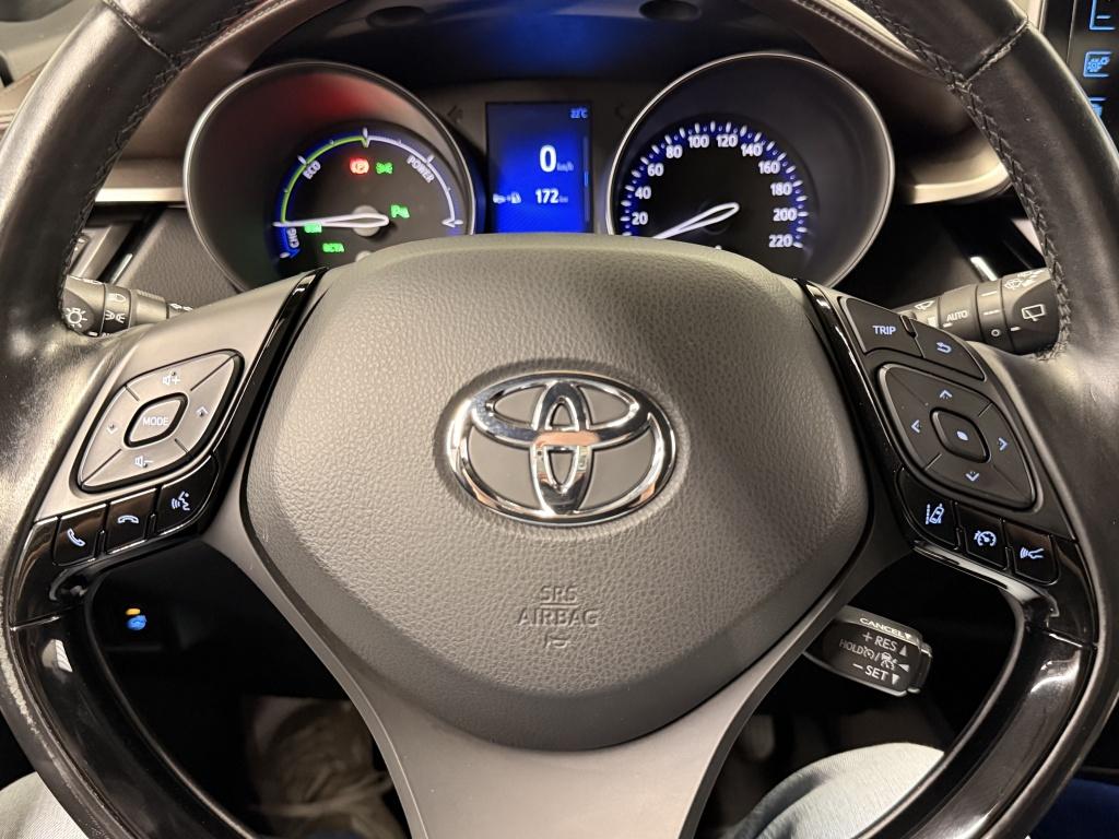 Toyota C-hr 1.8 hybrid executive