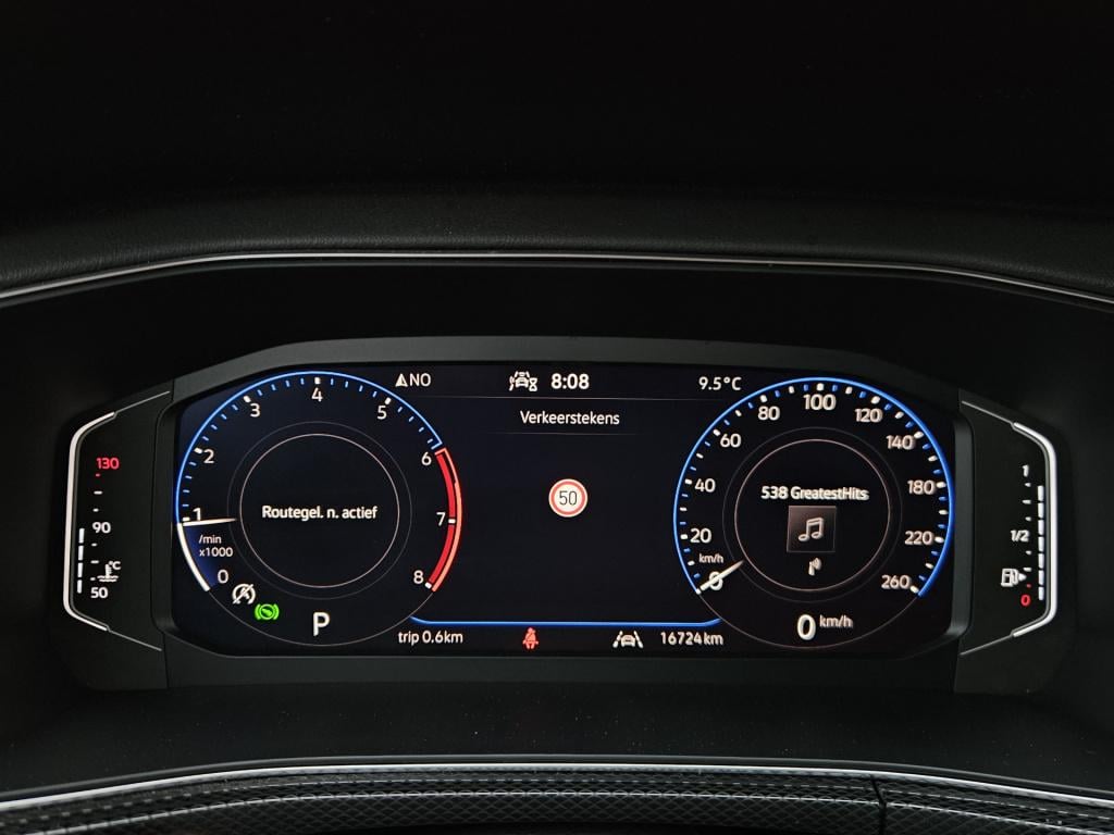 Volkswagen T-cross 1.5 tsi r-line | carplay | stoelverw.