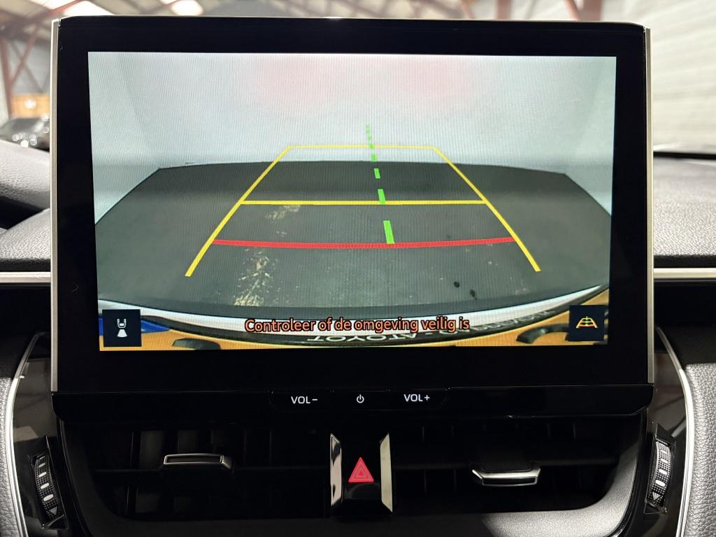 Toyota Corolla Cross hybrid 200 style| adap.cruise| camera| pdc| keyless