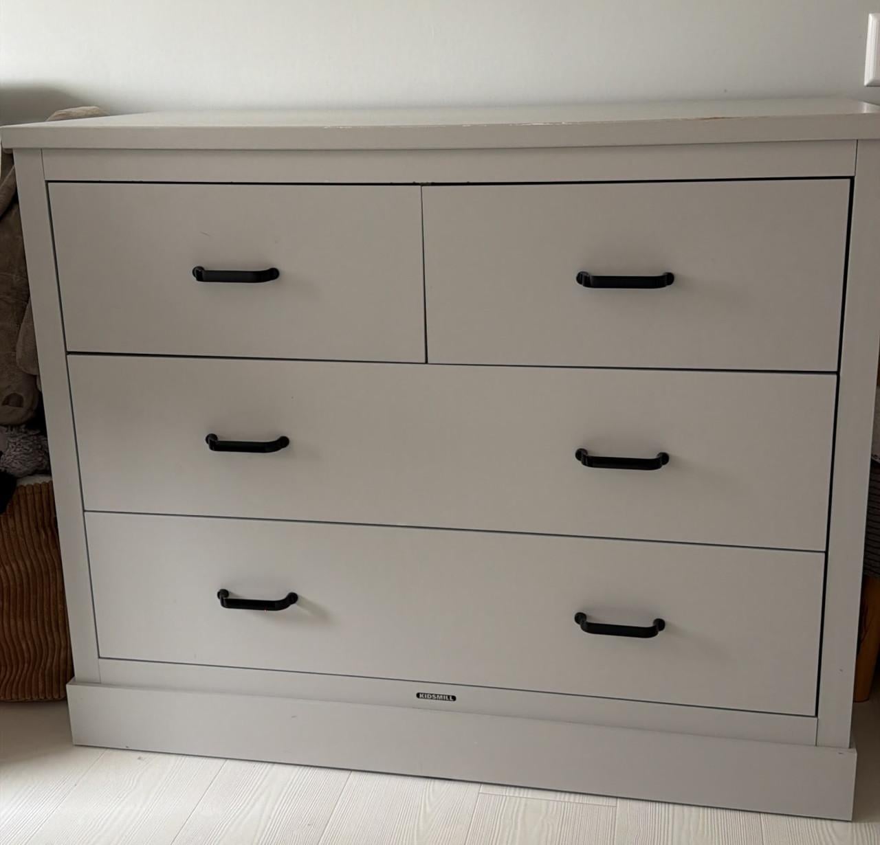 Commode en Bedje kidsmill in goede staat!