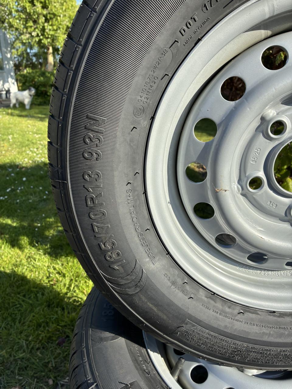 Nieuwe 13 inch trailer banden compleet op velg