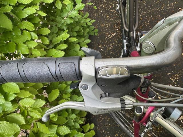 Damesfiets Batavus, station of op stap of studenten fiets