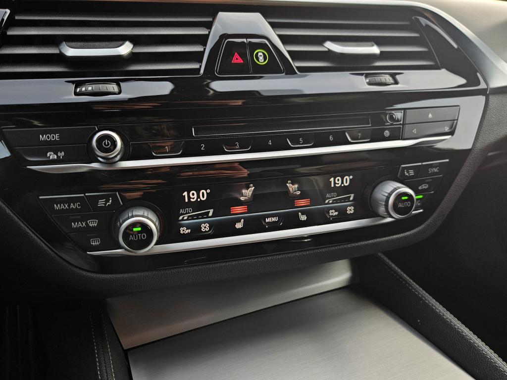 BMW 5 Serie m550i xdrive high executive | head-up | elek. trekhaak