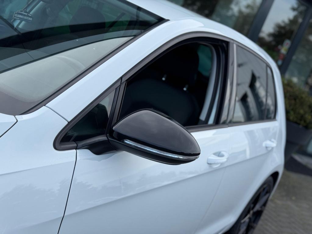 Volkswagen Golf 1.0 tsi * massage stoel * camera * carplay * stoelverwarmin