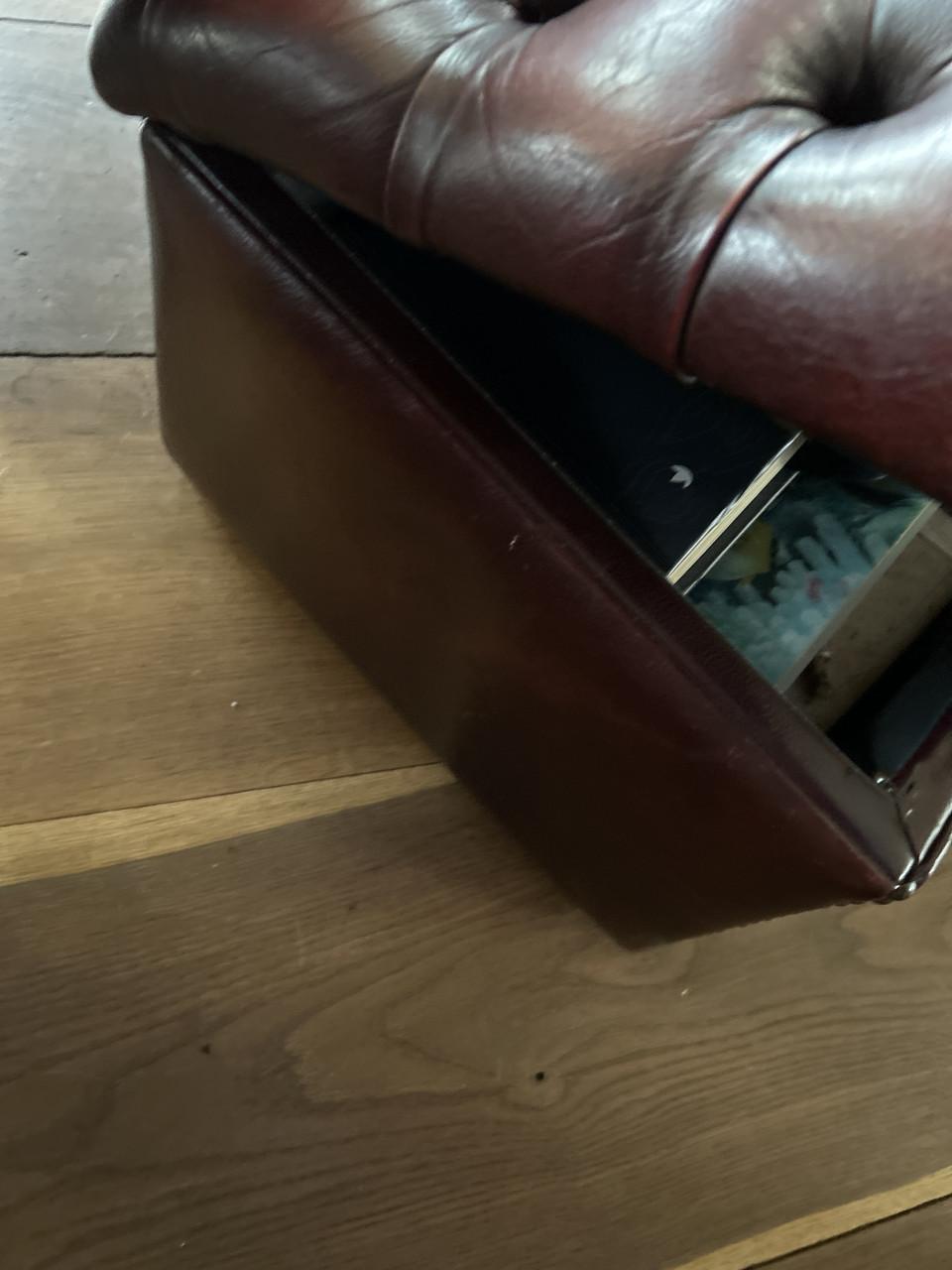 Prachtige Chesterfield Oor Fauteuils