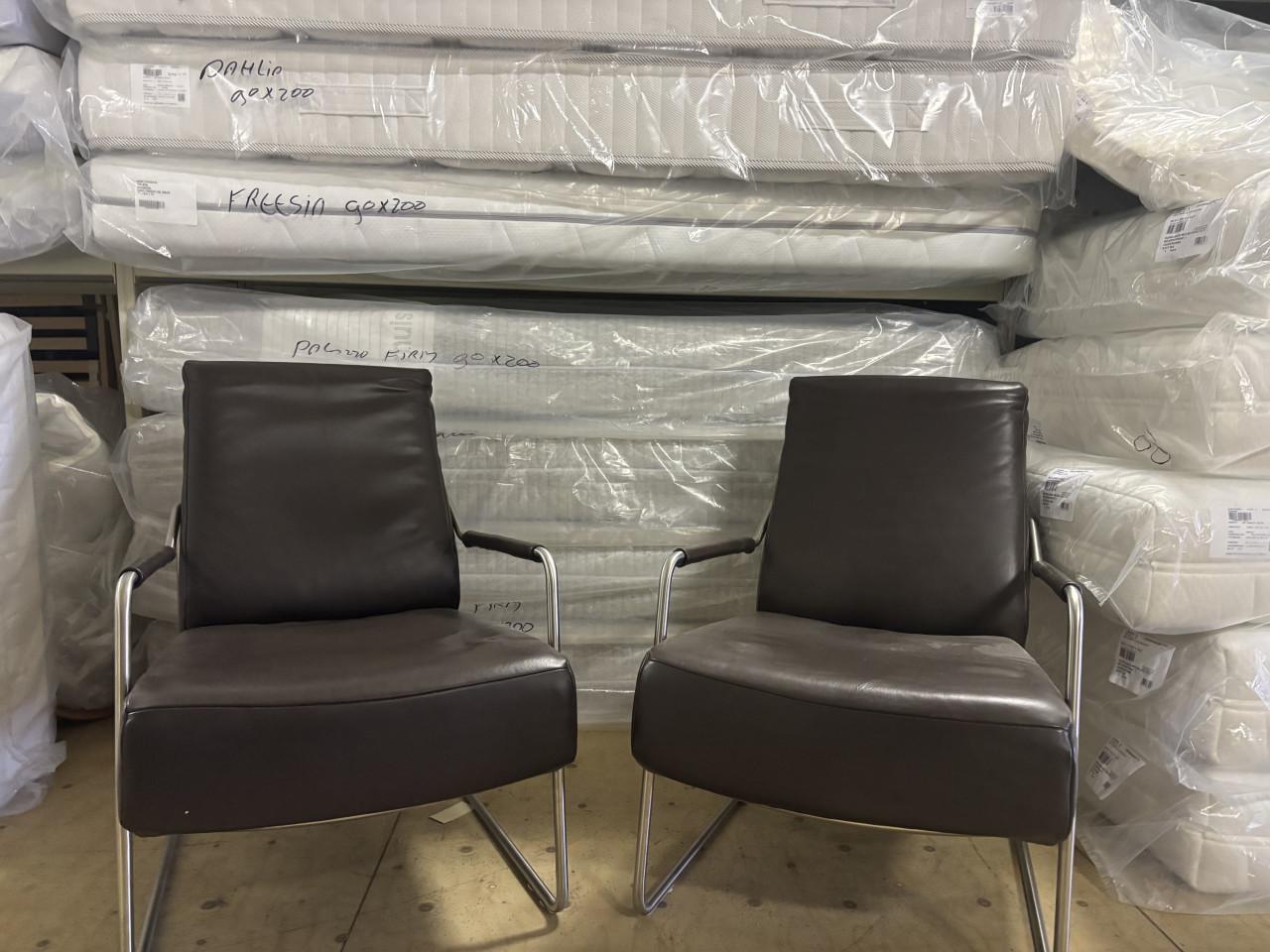2 leren fauteuils