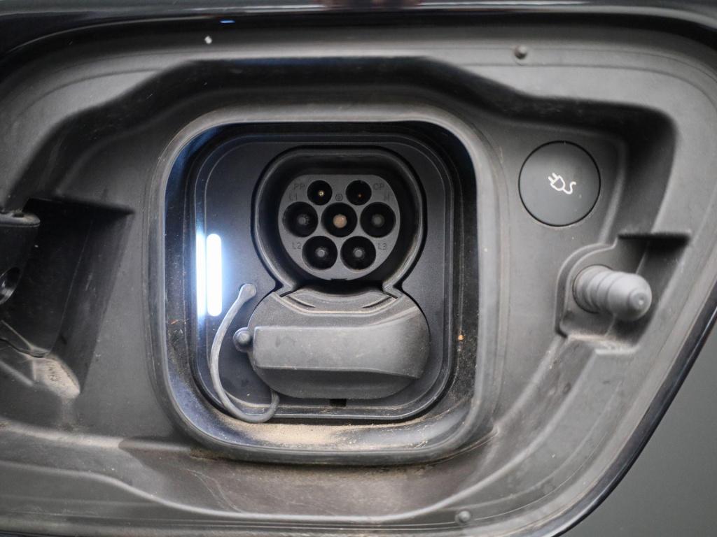 Volvo XC40 recharge core | automaat | navigatie | apple carplay / android a