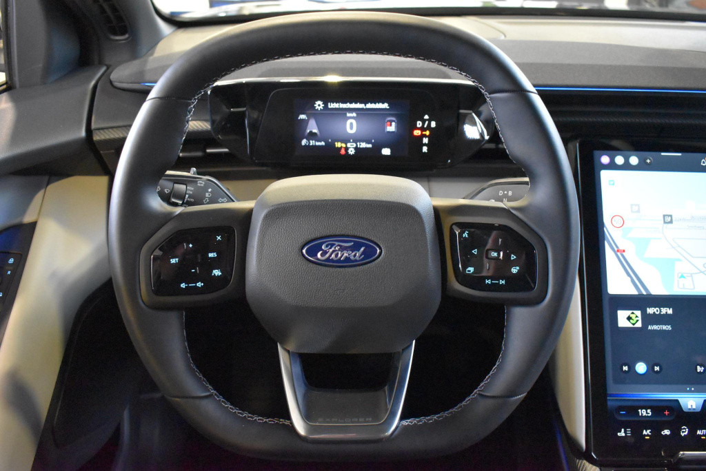 Ford Explorer premium extended range rwd 77 kwh | direct leverbaar | €2000,