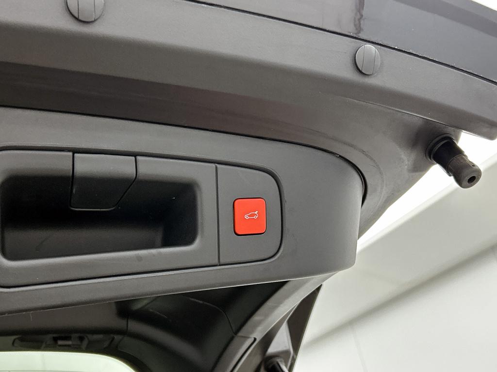 Citroen C5 X plug-in hybrid 225pk automaat shine | elektrische achterklep |