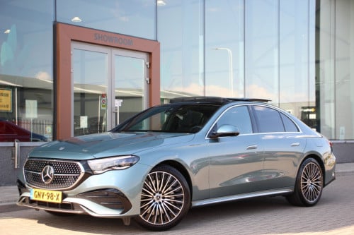 Mercedes-Benz E-Klasse 300 e amg line | superscreen | pano | burmester | 36
