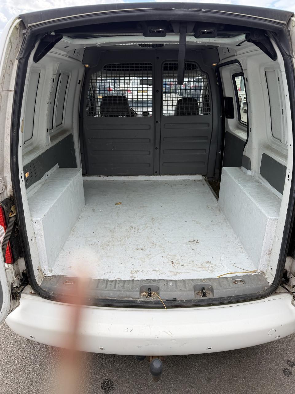 Volkswagen Caddy 1.6 Benzine Trekhaak en AIRCO ! ! !