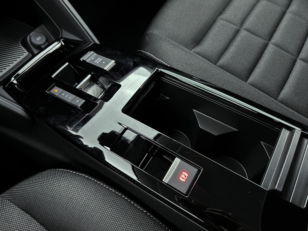 Citroen C4 hybrid 145pk automaat business private lease € 489,- pm - 48mnd 