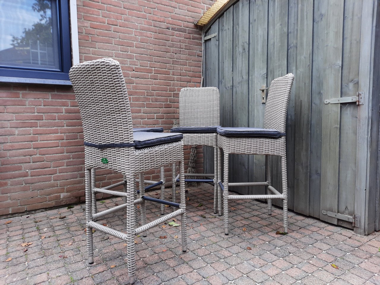 4 barkrukken voor in de tuin