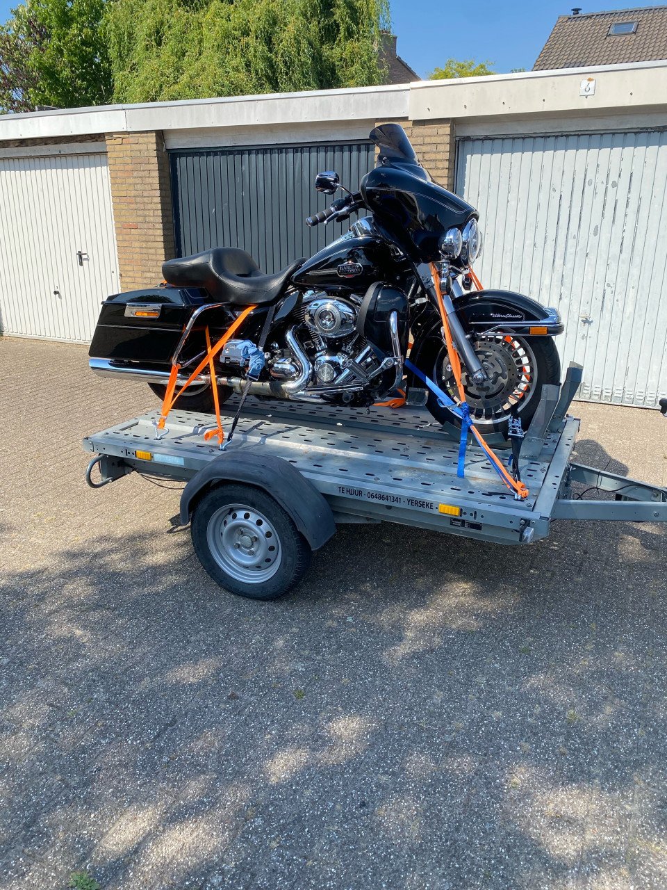 Motor aanhangwagen huren