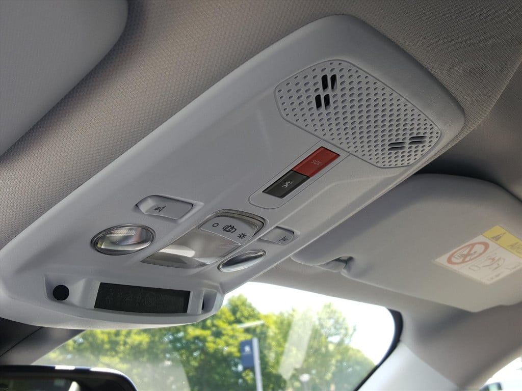 Peugeot 2008 1.2 puretech 100pk allure pack navigatie | apple carplay & and