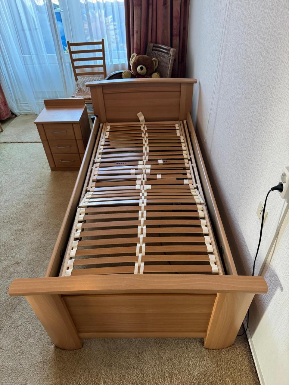 Senioren  ledikant electrice  hout