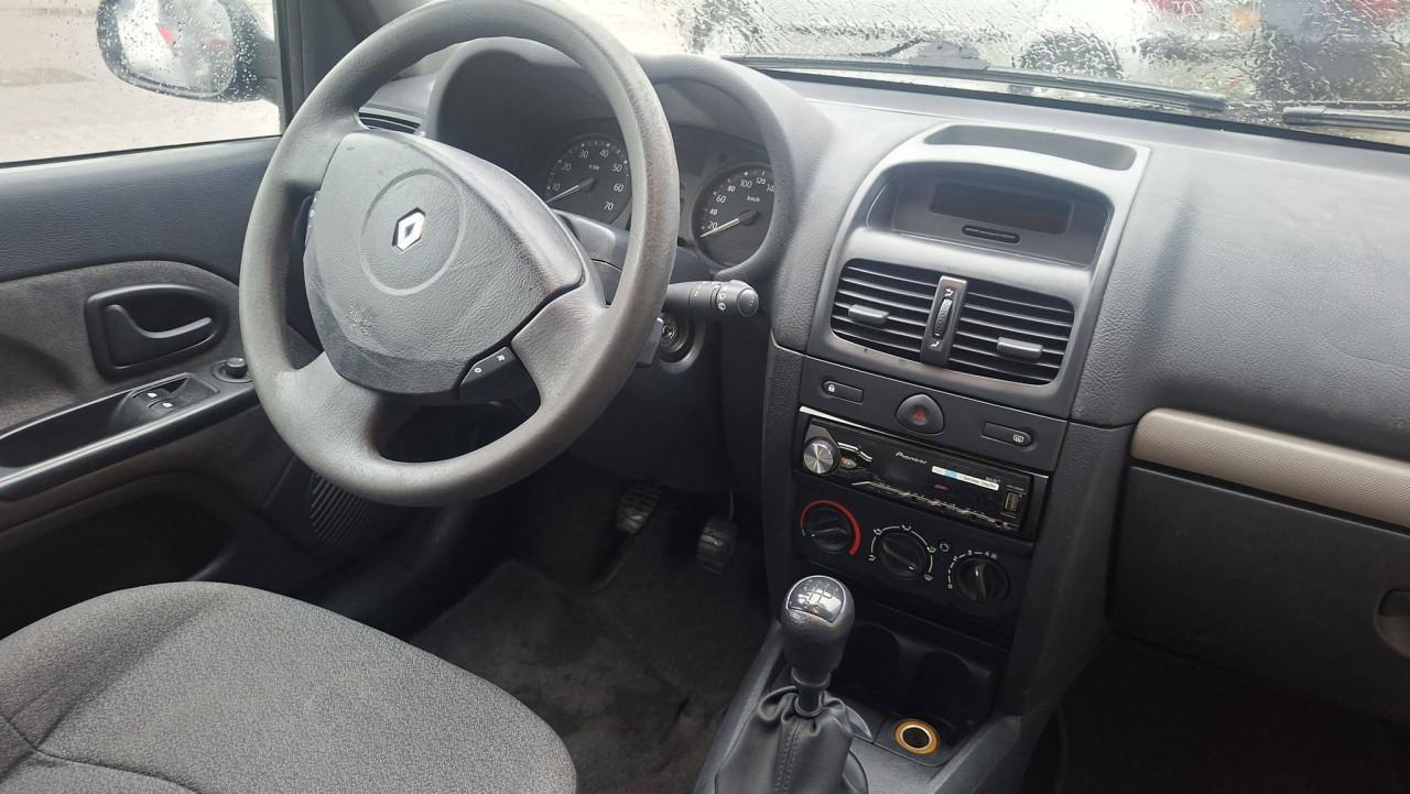 Renault Clio  1.4 16v Privilege Comfort 5drs bj:2004 apk 2027 !!