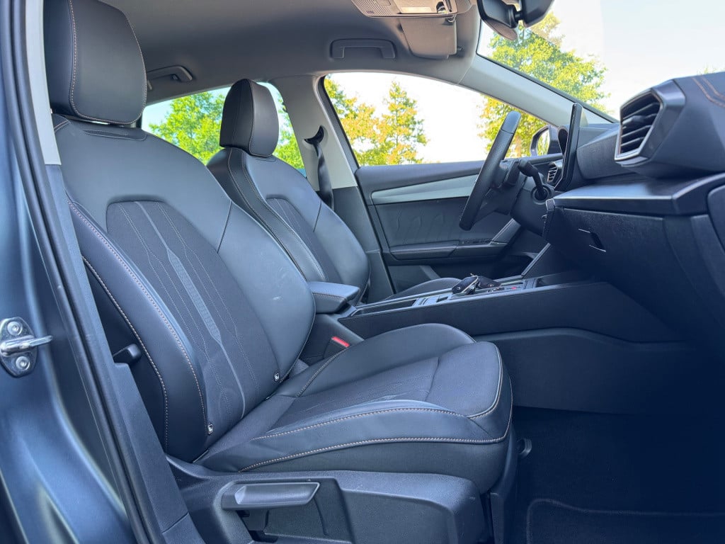 Cupra Formentor 1.4 e-hybrid business * matt grijs * navigatie * trekhaak