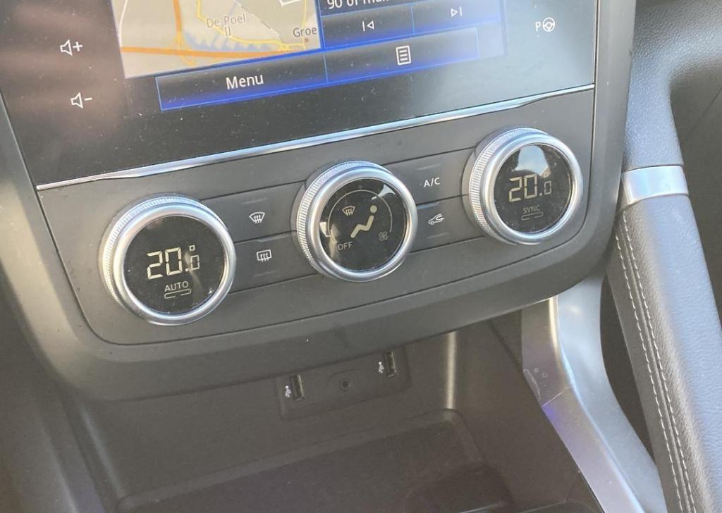 Renault Kadjar 1.3 tce 140 intens - leer / stoelverwarming