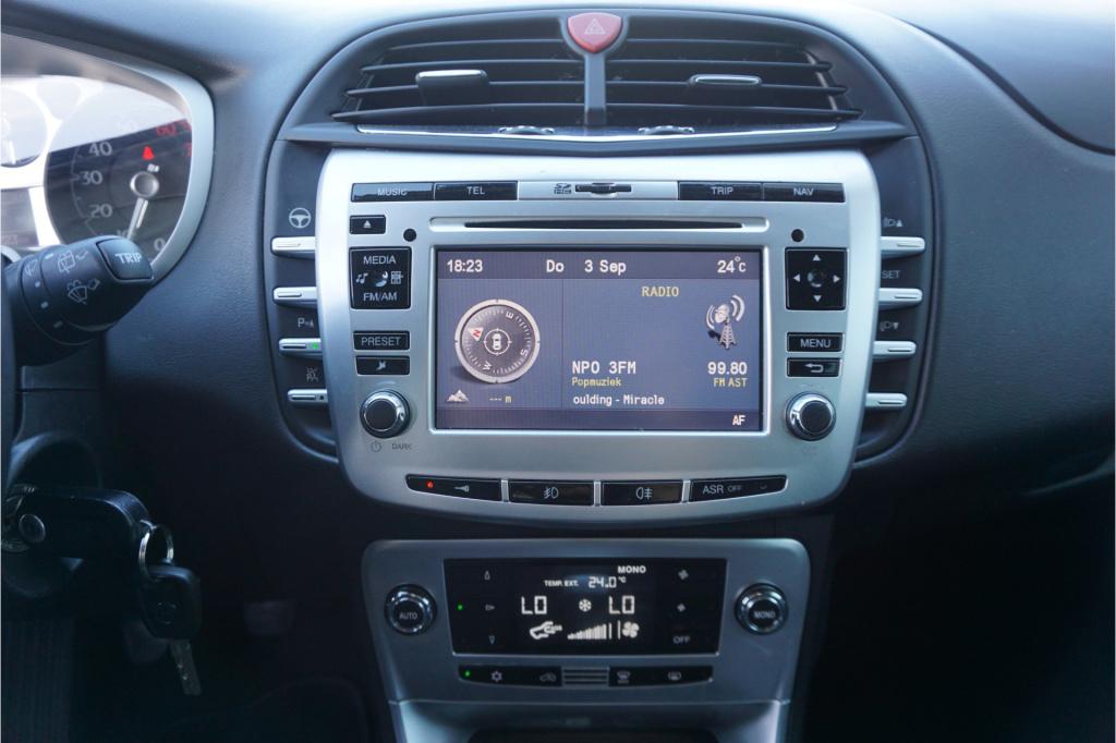 Lancia Delta 1.4-16v oro climate / navi / cruise / parkeers. / elektr. rame