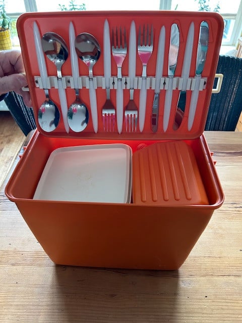 Retro vintage picknic set. Curver.