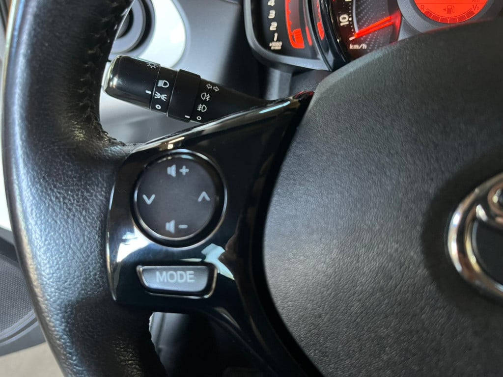 Toyota Aygo 1.0 vvt-i x-first cabriodak, apple carplay, achteruitrijcamera