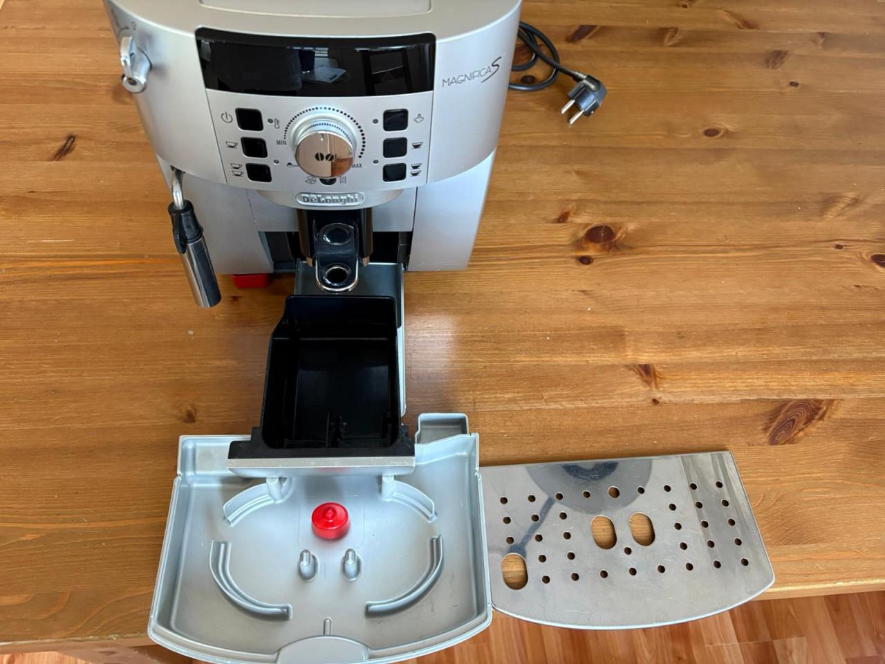 Delonghi Magnifica S