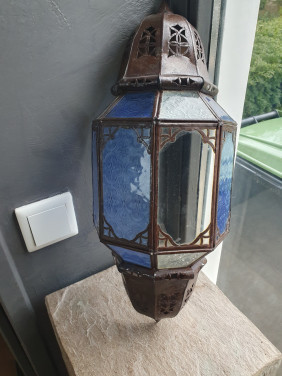 Leuk antiek glas in lood item met gekleurd glas.....