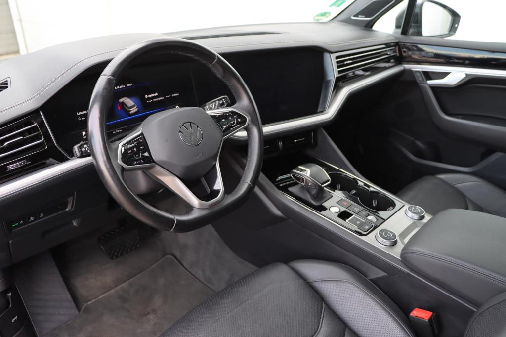 Volkswagen Touareg 3.0 tsi ehybrid 4motion black style 380pk tiptronic | so