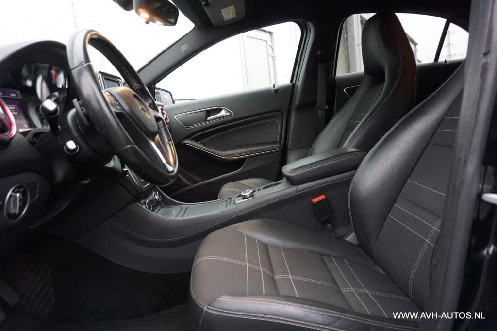 Mercedes-Benz A-Klasse 180 ambition automaat