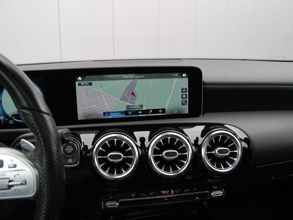 Mercedes-Benz A-Klasse a35 amg 306pk 4matic | pano | burmester