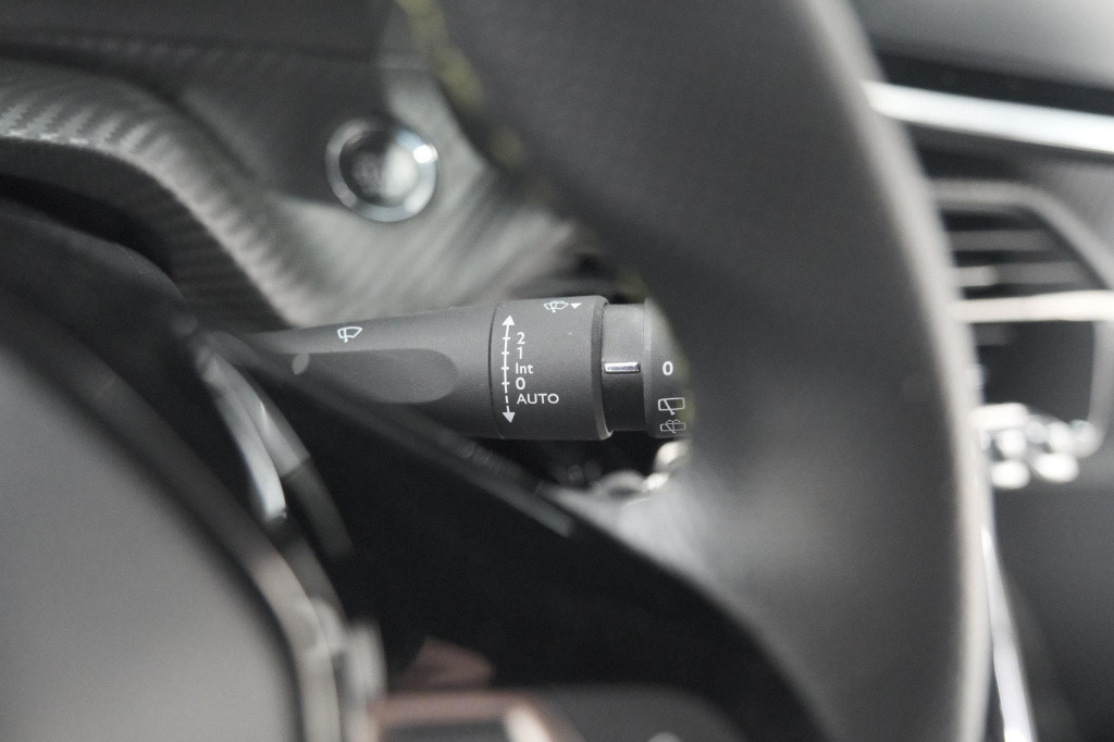 Peugeot 208 puretech 100 gt | camera | adaptieve cruise control | navigatie