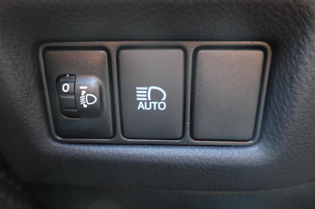 Toyota C-hr 1.8 hybrid adventure