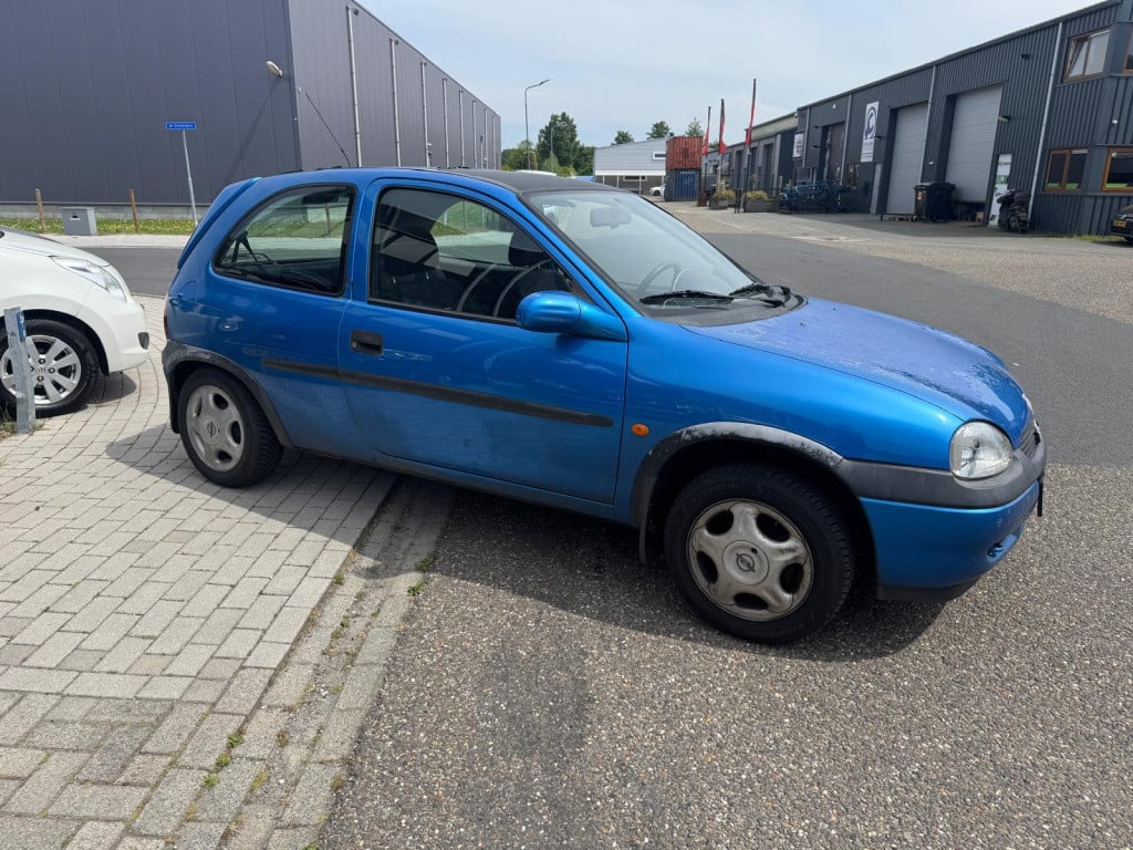 Opel Corsa 1.2i-16v strada/inruilkoopje/zo mee!