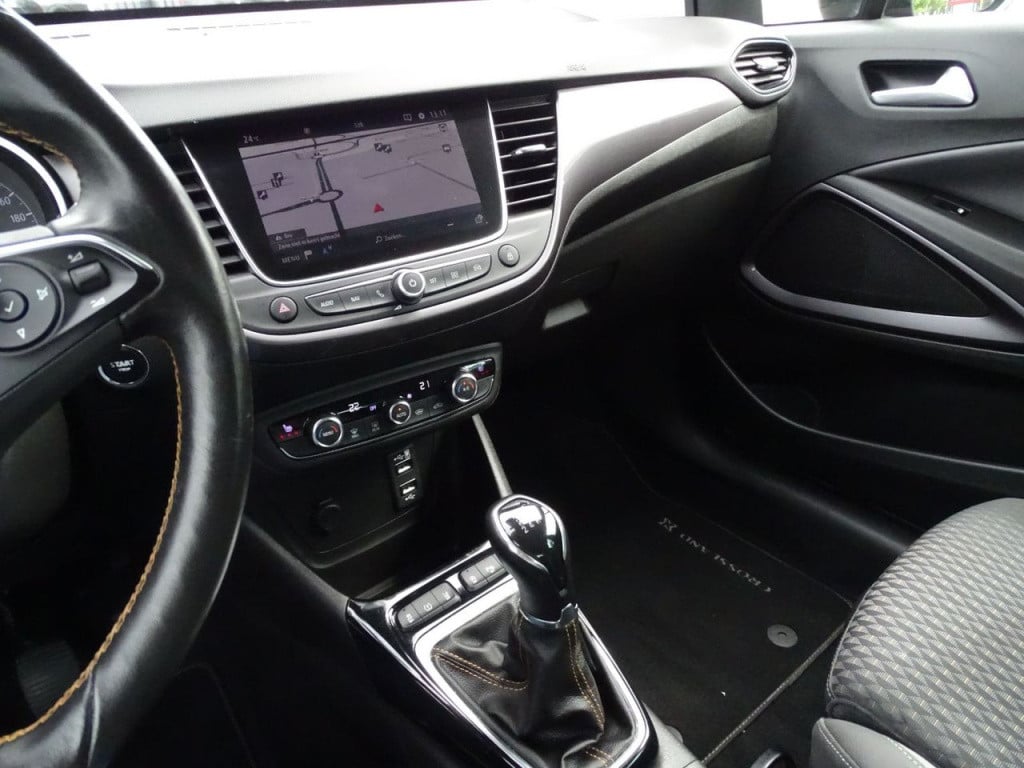 Opel Crossland X 1.2 turbo innovation hud | stuur-&stoelverwarming | apple 