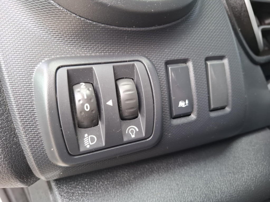 Renault Trafic 2.0 dci 145 t27 l1h1 comfort automaat / cruise controle / na