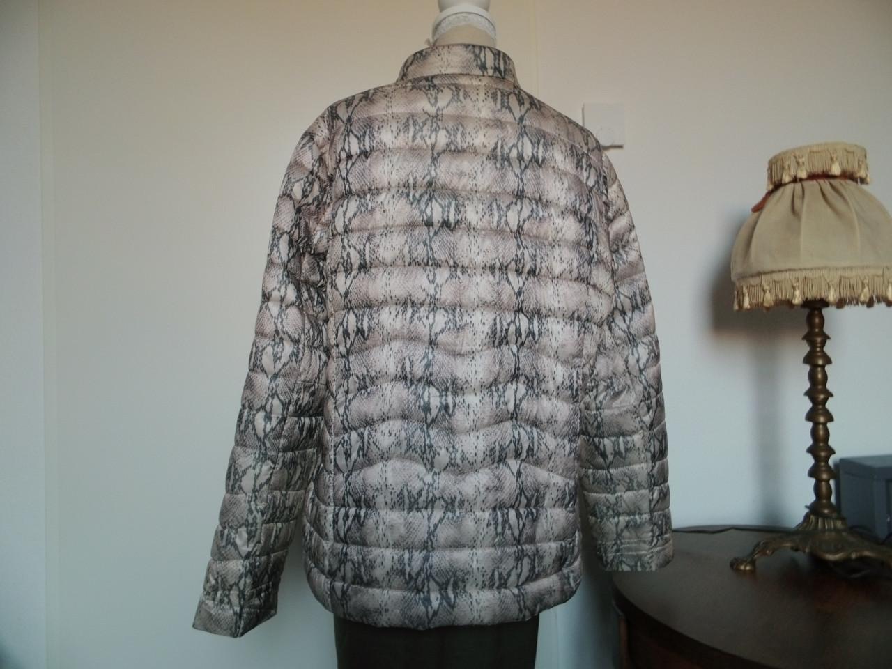 Jas van Green Goose maat 46.