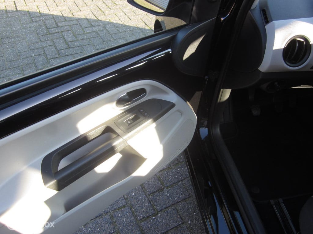 Seat Mii 1.0 chill out/airco/stuurbekr/5 deurs/nieuwe apk