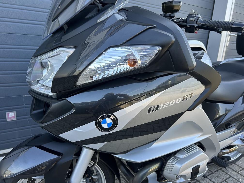 BMW R1200RT, 2010 met 88 dkm, topkoffer, cruisecontrol, zadelverw etc €5750