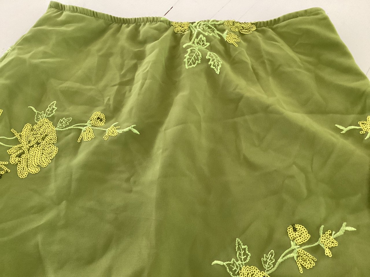 Tule rokje met borduursel en pailletten maat m