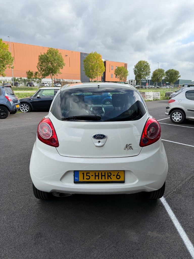 Ford KA 1.2 - titanium - airco