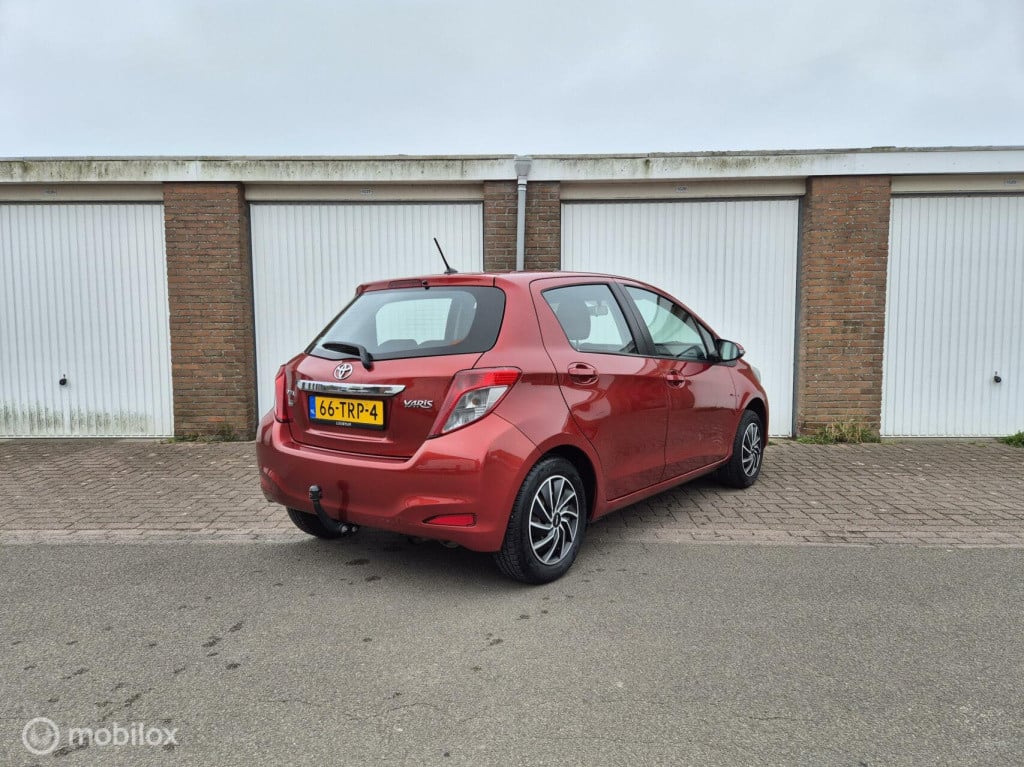 Toyota Yaris 1.0 vvt-i aspiration / camera / trekhaak / origineel nl
