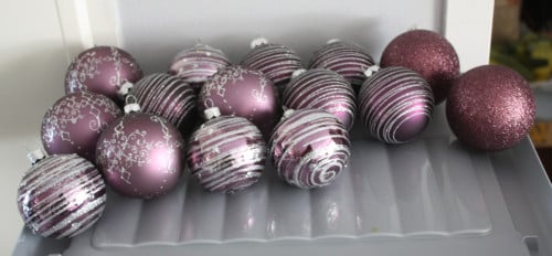 Set van 15  glazen paarse en zilveren glitter kerstballen